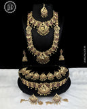 Latest Gold Plated Elegant South Indian Temple Design Bridal Jewellery Set JH3681