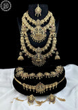 Pretty Traditional South Indian Bridal Jewellery Set JH5570