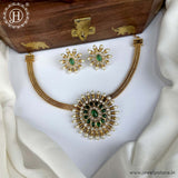 Beautiful Gold Finish Kemp Stone Chic Set JH5908